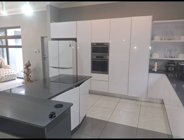 4.5 BEDROOM FREEHOLD FOR SALE IN AQUAVISTA MOUNTAIN ESTATE